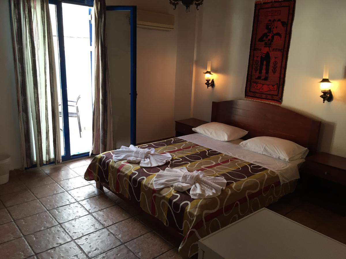 Daskalogiannis Hotel Loutró Quarto foto